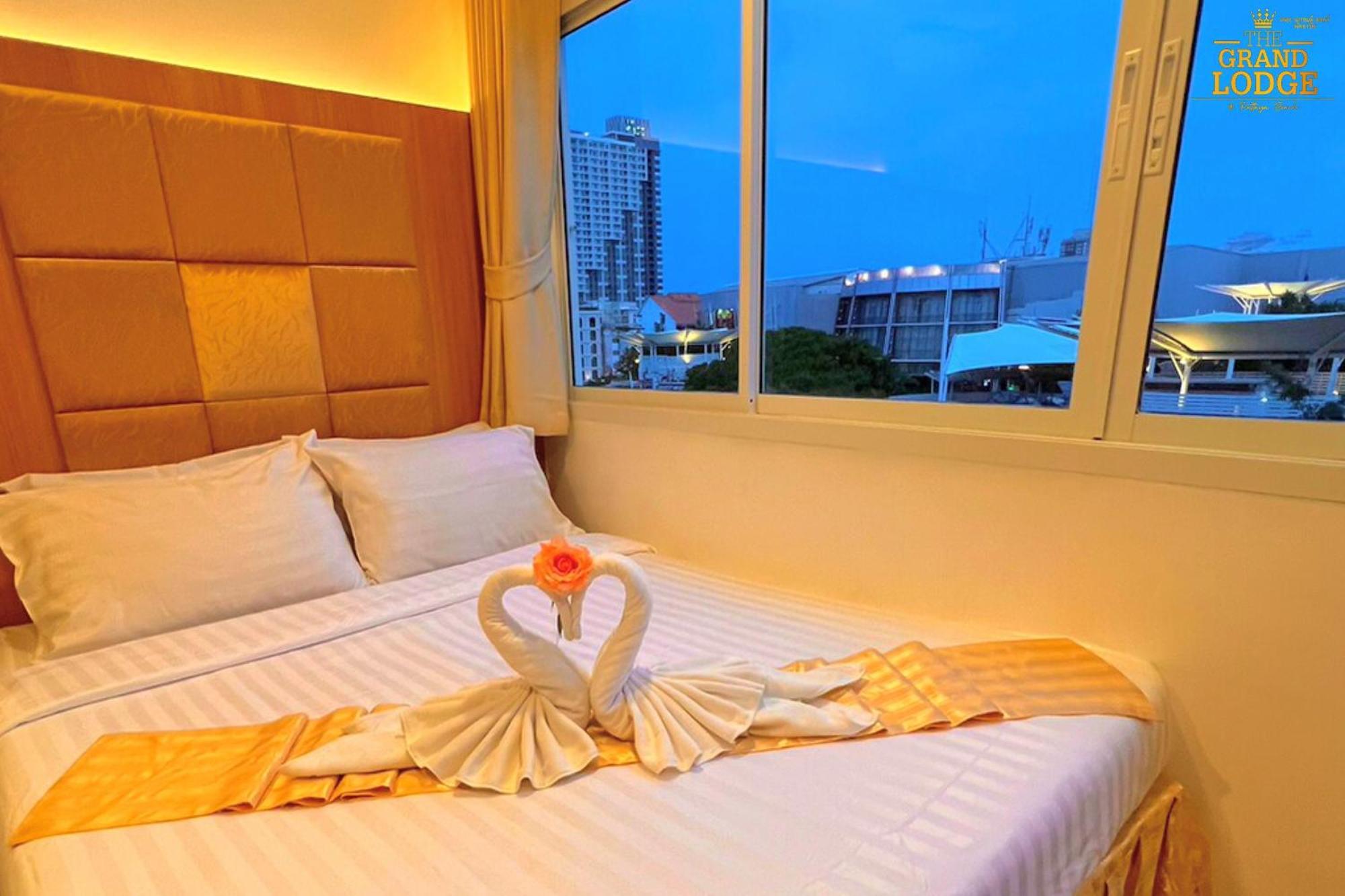The Grand Lodge Pattaya Exterior photo
